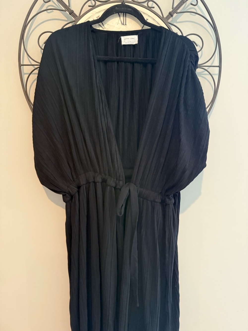 Paper label PLEATED WRAP‎ DRESS - Picture 3 of 5